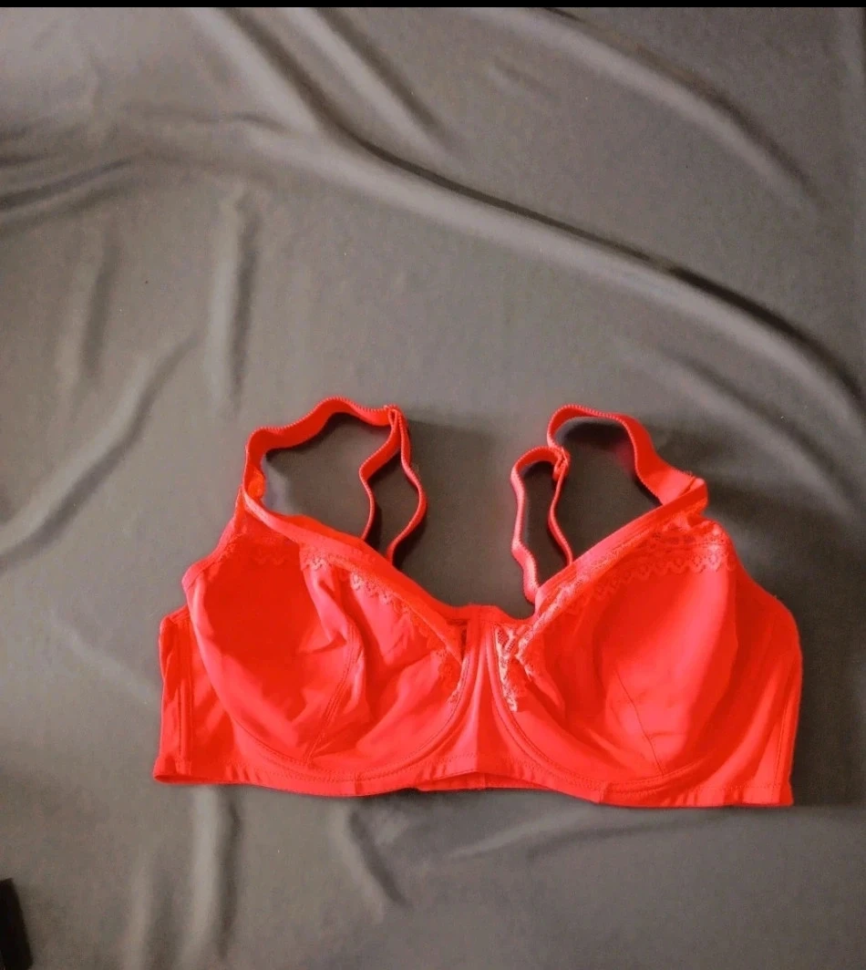 Soutien gorge rouge 110E